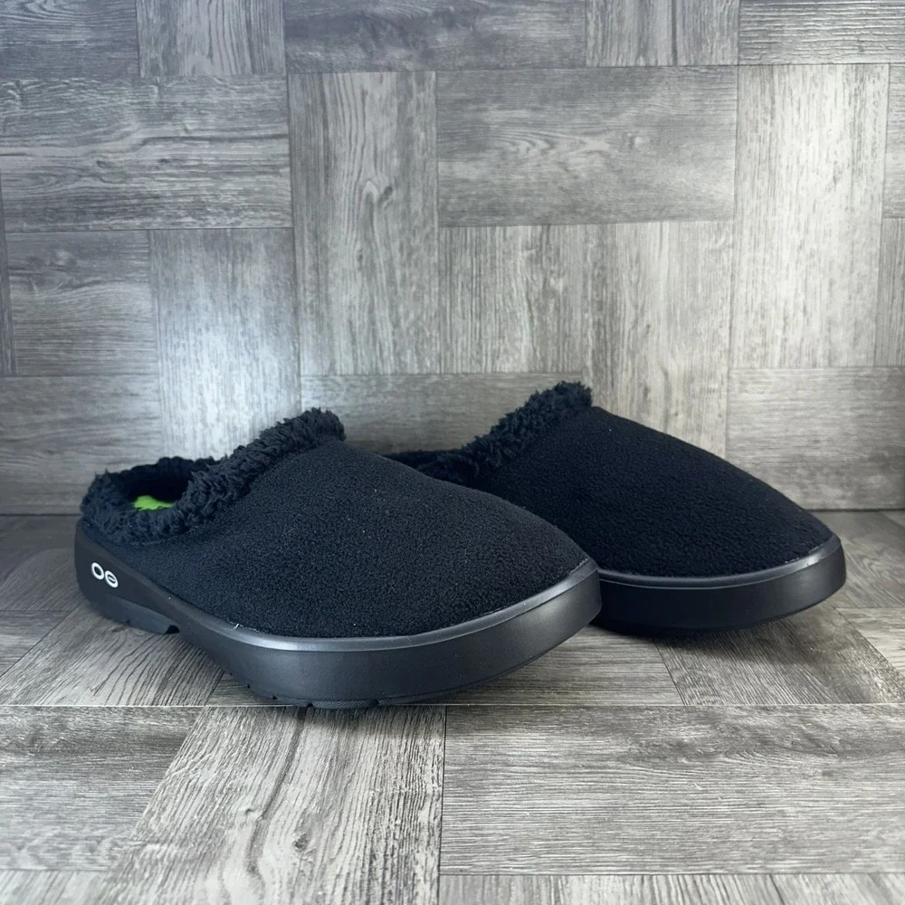 OOFOS OOmg Luxe Clog Mens 10 Black Brand New Recovery Faux Fur Slipper Comfort